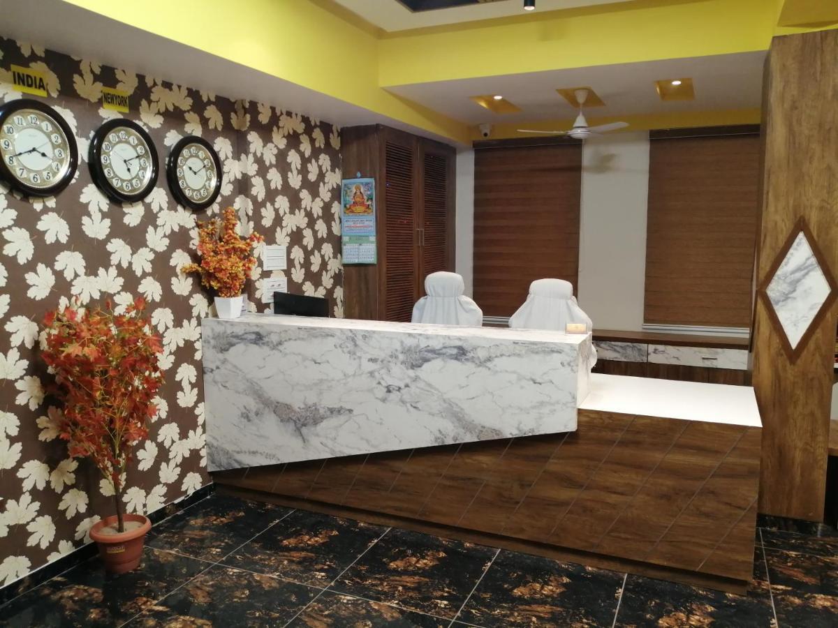 Hotel Golden City Вадодара Экстерьер фото